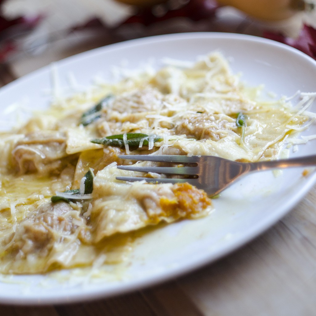 Graskersravioli með salvíusmjörsósu